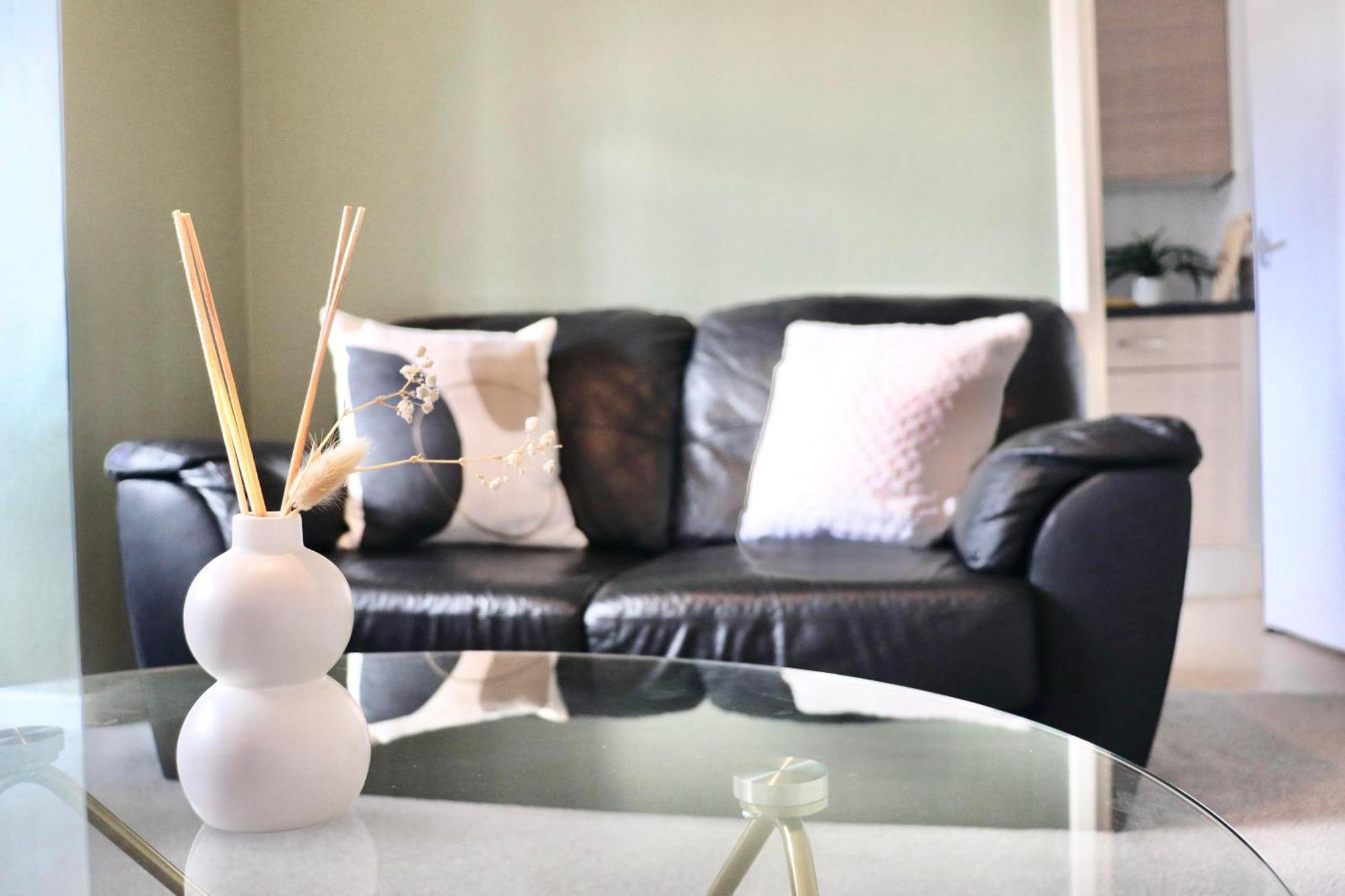 Stunning Apartment, Sleeps 4, Central London, 1 Bedroom, Zone 1, Kennington - Open For Business Stays, Long Stays And Families Relocating Dış mekan fotoğraf